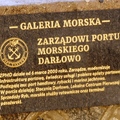 Kolejne tablice zamocowano na Wschodnim Falochronie w Galerii Morskiej 